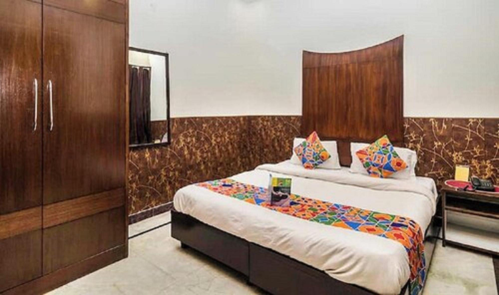 Hotel Shanti House New Delhi Karnail Singh Stadium Gate No 1 Екстериор снимка